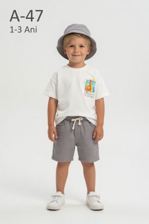 TROLLY KIDS Set copii 1–3 ani din muselină cu dinozaur și șapcă