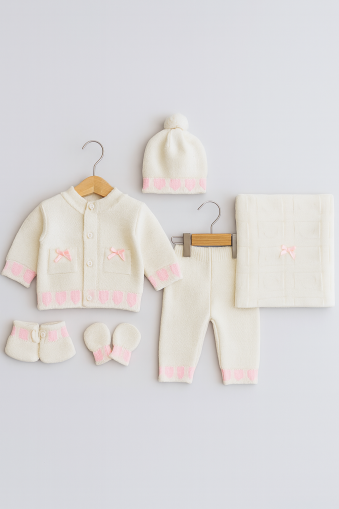 SET TRICOTAJ CU INIMĂ 0-3 LUNI İNCİLAY A54