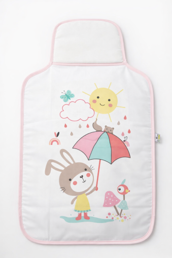 Covoraș practic impermeabil pentru schimbat biberonul cu model Newworld Rabbit A13