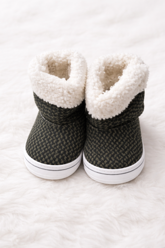 Încălțăminte blănoasă pentru mărimile 0-3-6-9-12 luni A19