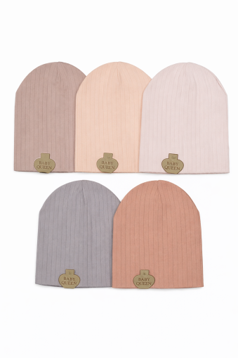 KAYRA Căciuliță din Bumbac pentru Bebeluși 0–24 Luni, cu Emblemă A7