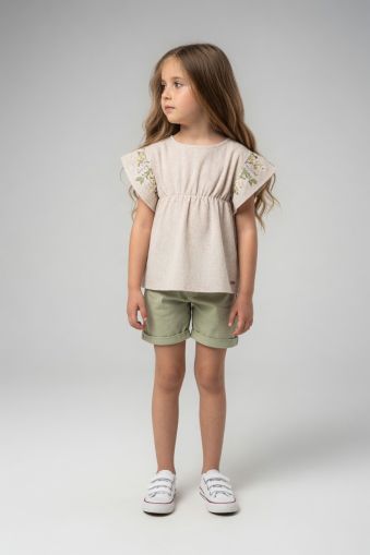 PAMPALKIDS Set copii 6–9 ani cu pantaloni scurți și mâneci brodate A60