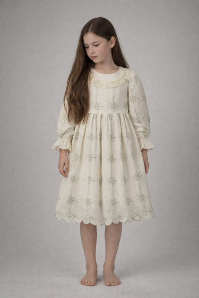 ROCHIE BRODATĂ CU GULER CU VOLANELE TIVIDOKIDS PENTRU 6/9 ANI A74